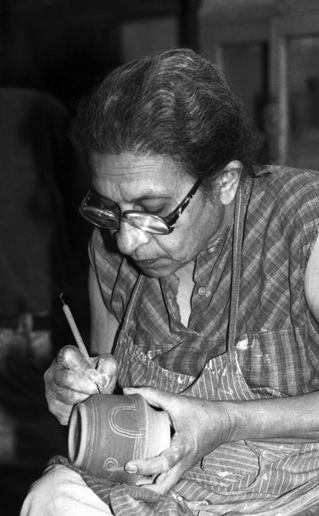 A Pottery Story: The work of Ira Chaudhuri
