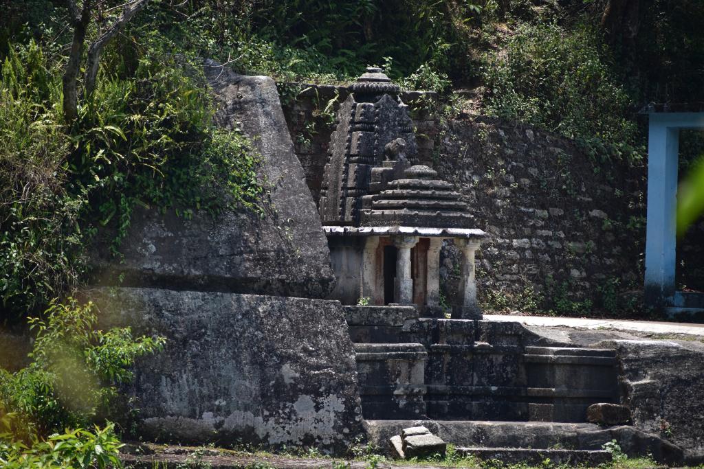 HISTORY AND HERITAGE: THE AFTERLIFE OF MONUMENTS