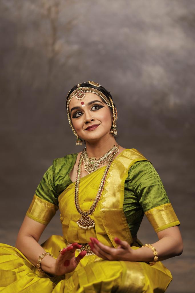 

<!-- THEME DEBUG -->
<!-- THEME HOOK: 'field' -->
<!-- FILE NAME SUGGESTIONS:
   ▪️ field--node--title--programs.html.twig
   ✅ field--node--title.html.twig
   ▪️ field--node--programs.html.twig
   ▪️ field--title.html.twig
   ▪️ field--string.html.twig
   ▪️ field.html.twig
-->
<!-- BEGIN OUTPUT from 'core/themes/stable9/templates/field/field--node--title.html.twig' -->
<span>IIC MONSOON FESTIVAL OF DANCE</span>

<!-- END OUTPUT from 'core/themes/stable9/templates/field/field--node--title.html.twig' -->

