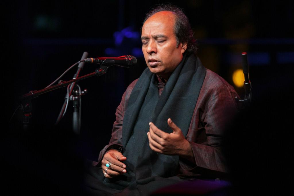 

<!-- THEME DEBUG -->
<!-- THEME HOOK: 'field' -->
<!-- FILE NAME SUGGESTIONS:
   ▪️ field--node--title--programs.html.twig
   ✅ field--node--title.html.twig
   ▪️ field--node--programs.html.twig
   ▪️ field--title.html.twig
   ▪️ field--string.html.twig
   ▪️ field.html.twig
-->
<!-- BEGIN OUTPUT from 'core/themes/stable9/templates/field/field--node--title.html.twig' -->
<span>THE IIC EXPERIENCE: A FESTIVAL OF THE ARTS – 17TH TO 22ND OCTOBER 2024</span>

<!-- END OUTPUT from 'core/themes/stable9/templates/field/field--node--title.html.twig' -->

