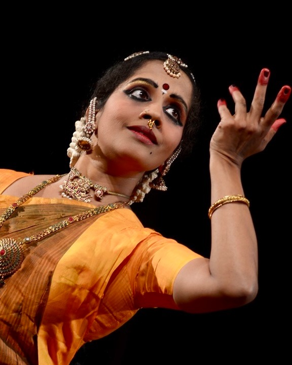 

<!-- THEME DEBUG -->
<!-- THEME HOOK: 'field' -->
<!-- FILE NAME SUGGESTIONS:
   ▪️ field--node--title--programs.html.twig
   ✅ field--node--title.html.twig
   ▪️ field--node--programs.html.twig
   ▪️ field--title.html.twig
   ▪️ field--string.html.twig
   ▪️ field.html.twig
-->
<!-- BEGIN OUTPUT from 'core/themes/stable9/templates/field/field--node--title.html.twig' -->
<span>THE IIC DOUBLE BILL: MUSIC AND DANCE RECITALS</span>

<!-- END OUTPUT from 'core/themes/stable9/templates/field/field--node--title.html.twig' -->

