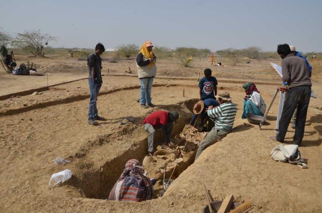 HISTORY AND HERITAGE: THE AFTERLIFE OF MONUMENTS