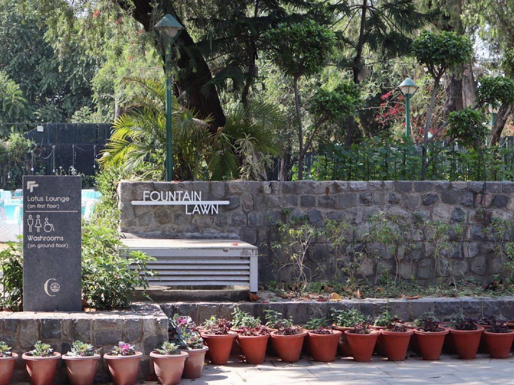 

<!-- THEME DEBUG -->
<!-- THEME HOOK: 'field' -->
<!-- FILE NAME SUGGESTIONS:
   ▪️ field--node--title--facilities.html.twig
   ✅ field--node--title.html.twig
   ▪️ field--node--facilities.html.twig
   ▪️ field--title.html.twig
   ▪️ field--string.html.twig
   ▪️ field.html.twig
-->
<!-- BEGIN OUTPUT from 'core/themes/stable9/templates/field/field--node--title.html.twig' -->
<span>FOUNTAIN LAWN</span>

<!-- END OUTPUT from 'core/themes/stable9/templates/field/field--node--title.html.twig' -->

