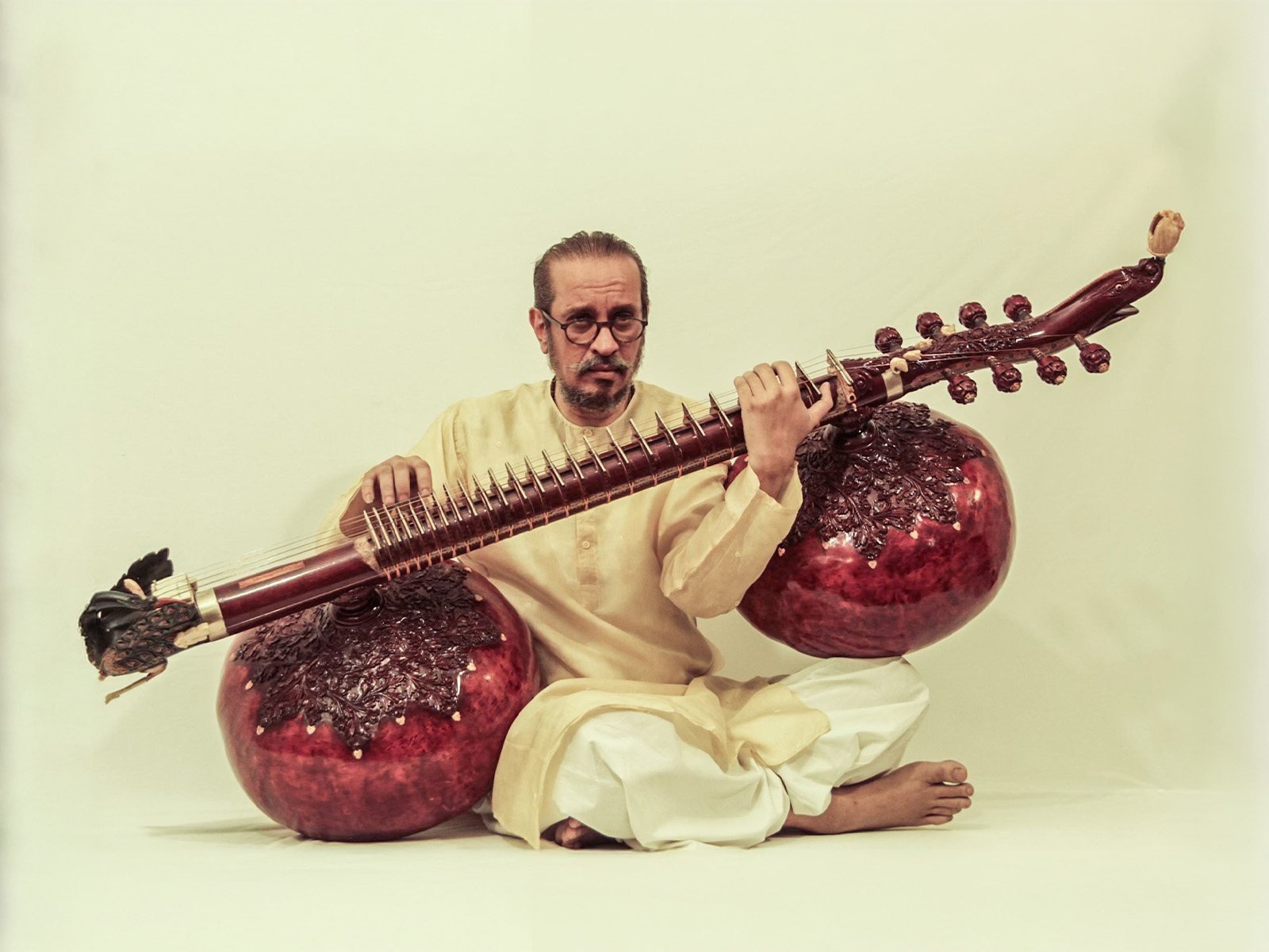 THE IIC EXPERIENCE: A FESTIVAL OF THE Art- Performance-RAGA, A knot in the air 