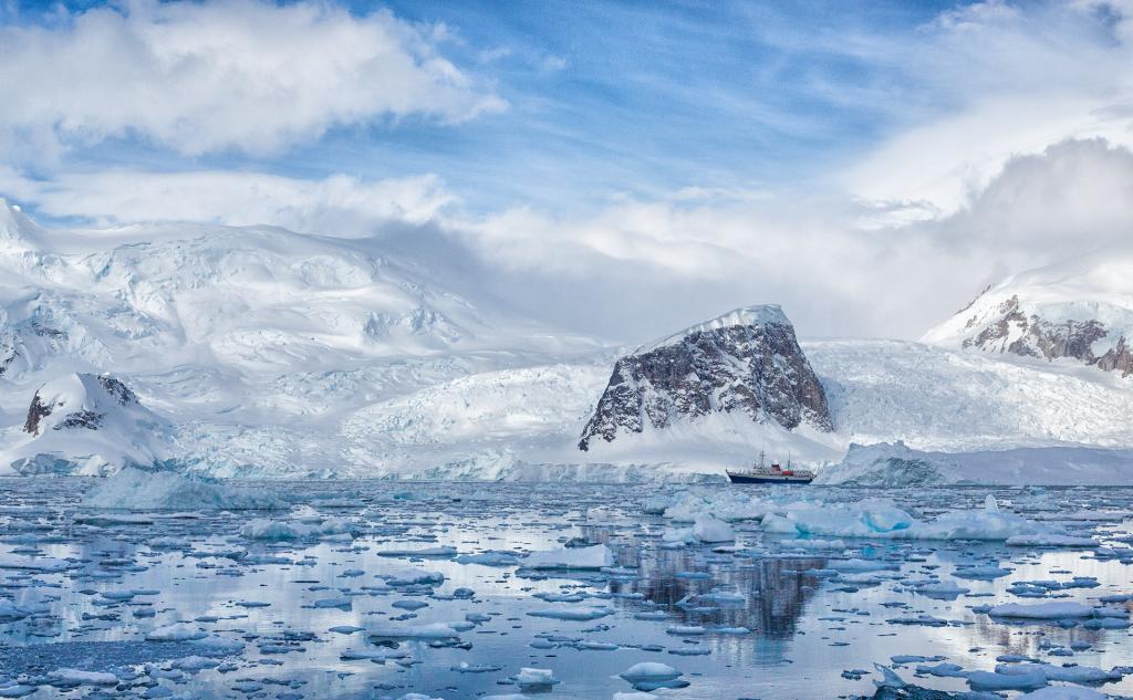 

<!-- THEME DEBUG -->
<!-- THEME HOOK: 'field' -->
<!-- FILE NAME SUGGESTIONS:
   ▪️ field--node--title--programs.html.twig
   ✅ field--node--title.html.twig
   ▪️ field--node--programs.html.twig
   ▪️ field--title.html.twig
   ▪️ field--string.html.twig
   ▪️ field.html.twig
-->
<!-- BEGIN OUTPUT from 'core/themes/stable9/templates/field/field--node--title.html.twig' -->
<span>ANTARCTICA - THE LAST FRONTIER</span>

<!-- END OUTPUT from 'core/themes/stable9/templates/field/field--node--title.html.twig' -->

