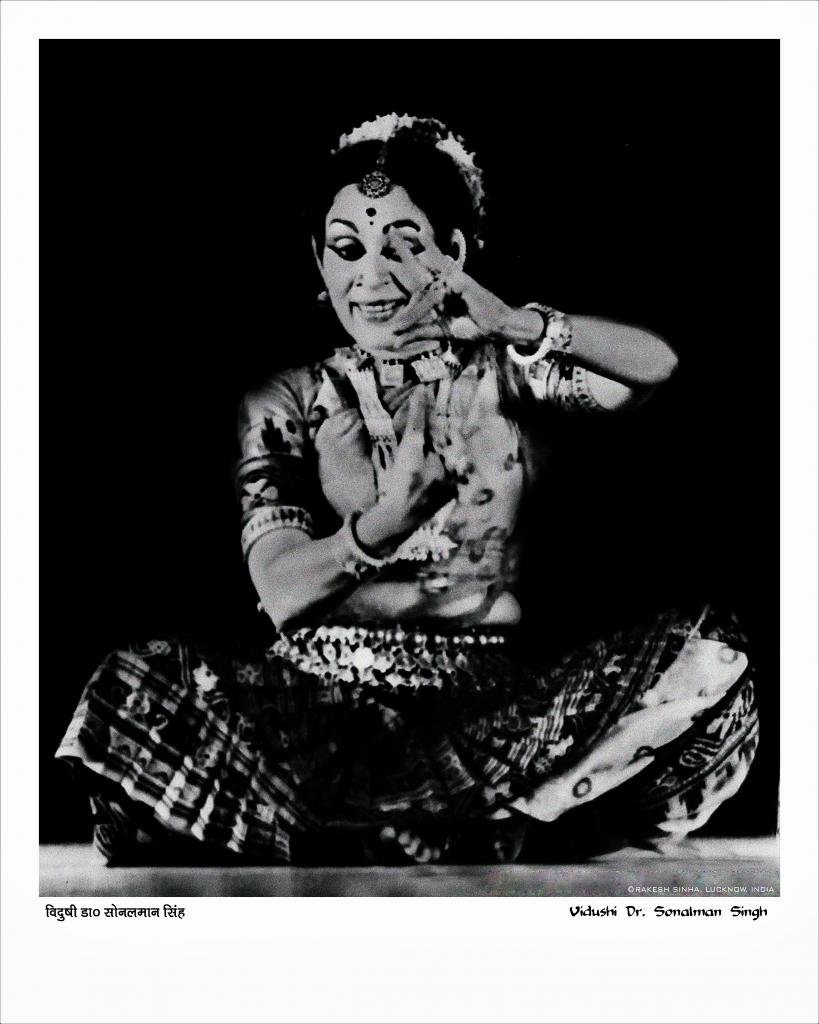 

<!-- THEME DEBUG -->
<!-- THEME HOOK: 'field' -->
<!-- FILE NAME SUGGESTIONS:
   ▪️ field--node--title--programs.html.twig
   ✅ field--node--title.html.twig
   ▪️ field--node--programs.html.twig
   ▪️ field--title.html.twig
   ▪️ field--string.html.twig
   ▪️ field.html.twig
-->
<!-- BEGIN OUTPUT from 'core/themes/stable9/templates/field/field--node--title.html.twig' -->
<span>Aks-e-Mausiqui (Shadow of music)</span>

<!-- END OUTPUT from 'core/themes/stable9/templates/field/field--node--title.html.twig' -->

