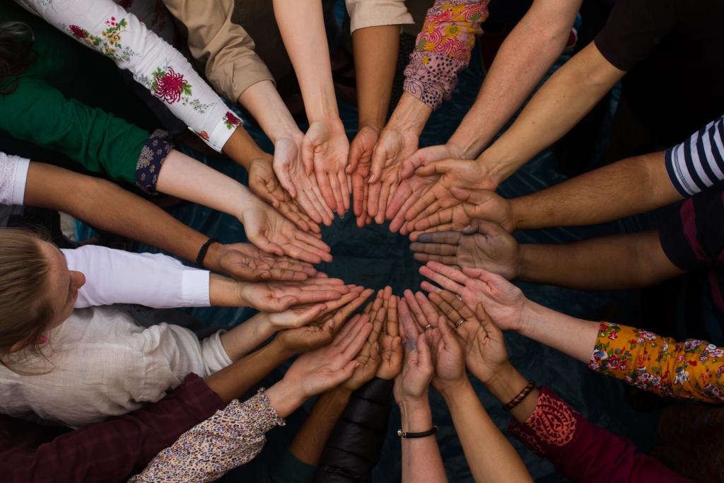 

<!-- THEME DEBUG -->
<!-- THEME HOOK: 'field' -->
<!-- FILE NAME SUGGESTIONS:
   ▪️ field--node--title--programs.html.twig
   ✅ field--node--title.html.twig
   ▪️ field--node--programs.html.twig
   ▪️ field--title.html.twig
   ▪️ field--string.html.twig
   ▪️ field.html.twig
-->
<!-- BEGIN OUTPUT from 'core/themes/stable9/templates/field/field--node--title.html.twig' -->
<span>What To Do With Difference | Art & Artists as a Bridge</span>

<!-- END OUTPUT from 'core/themes/stable9/templates/field/field--node--title.html.twig' -->

