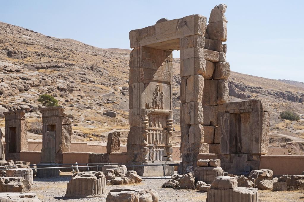 Discovering Iran – A Unique Drive Through Persia