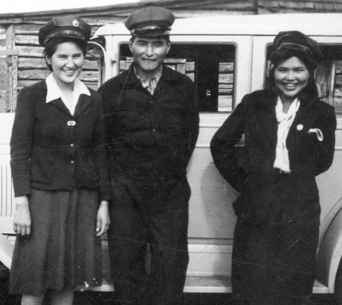 Picturing a People: George Johnston, Tlingit Photographer (Canada)