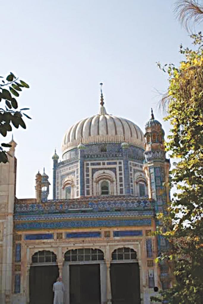 HISTORY AND HERITAGE: THE AFTERLIFE OF MONUMENTS