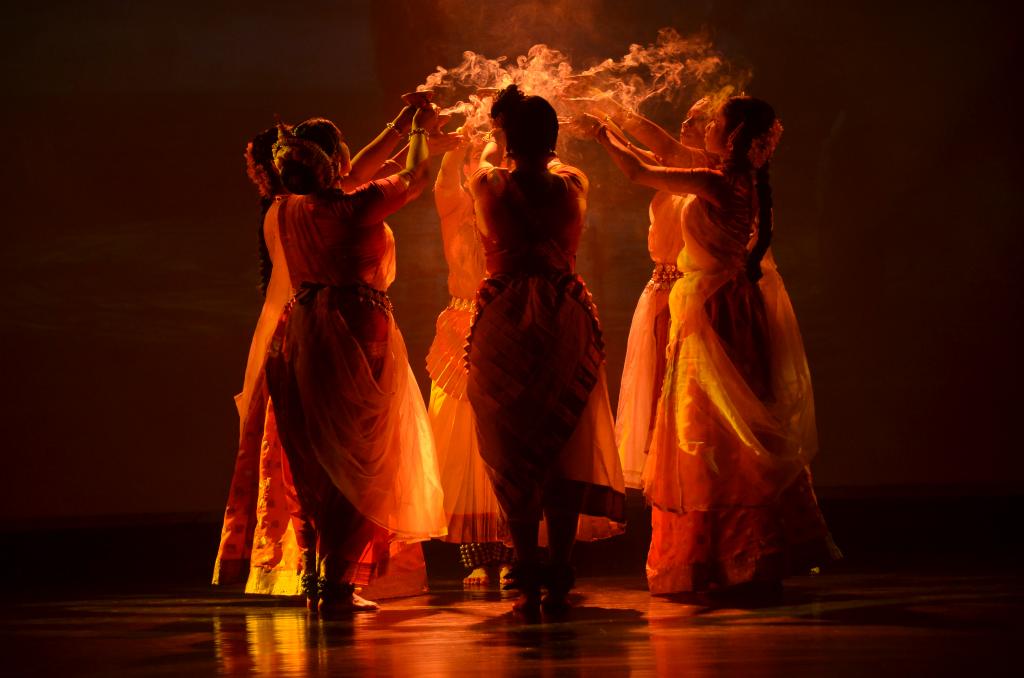 

<!-- THEME DEBUG -->
<!-- THEME HOOK: 'field' -->
<!-- FILE NAME SUGGESTIONS:
   ▪️ field--node--title--programs.html.twig
   ✅ field--node--title.html.twig
   ▪️ field--node--programs.html.twig
   ▪️ field--title.html.twig
   ▪️ field--string.html.twig
   ▪️ field.html.twig
-->
<!-- BEGIN OUTPUT from 'core/themes/stable9/templates/field/field--node--title.html.twig' -->
<span>IIC Diamond Jubilee Celebrations 2022</span>

<!-- END OUTPUT from 'core/themes/stable9/templates/field/field--node--title.html.twig' -->

