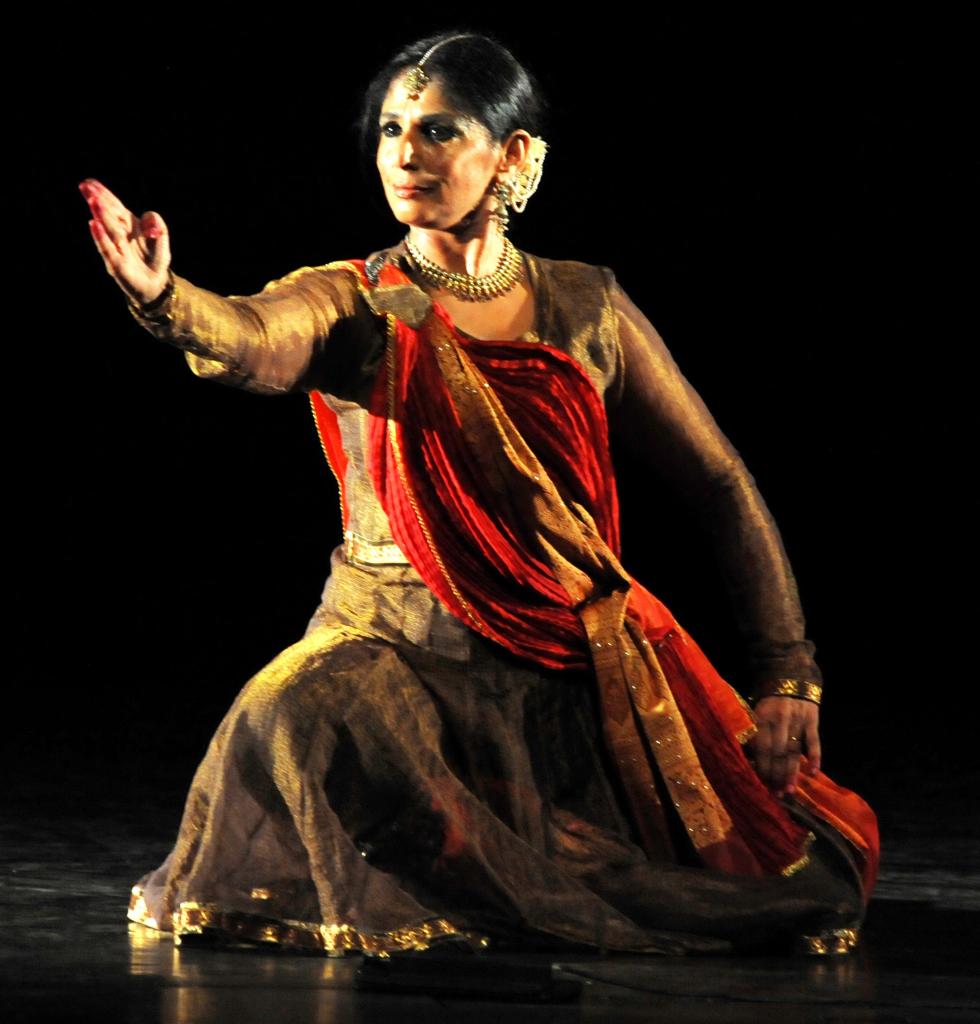 

<!-- THEME DEBUG -->
<!-- THEME HOOK: 'field' -->
<!-- FILE NAME SUGGESTIONS:
   ▪️ field--node--title--programs.html.twig
   ✅ field--node--title.html.twig
   ▪️ field--node--programs.html.twig
   ▪️ field--title.html.twig
   ▪️ field--string.html.twig
   ▪️ field.html.twig
-->
<!-- BEGIN OUTPUT from 'core/themes/stable9/templates/field/field--node--title.html.twig' -->
<span>IIC DOUBLE BILL MUSIC AND DANCE RECITALS</span>

<!-- END OUTPUT from 'core/themes/stable9/templates/field/field--node--title.html.twig' -->

