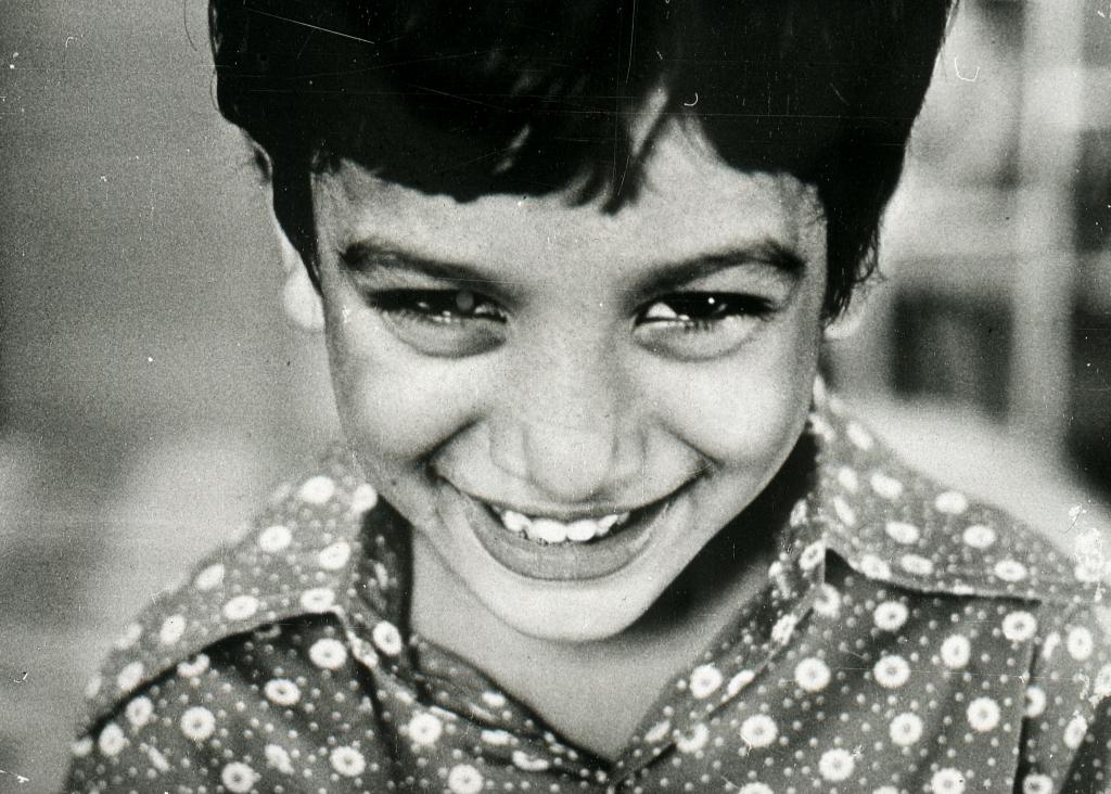 

<!-- THEME DEBUG -->
<!-- THEME HOOK: 'field' -->
<!-- FILE NAME SUGGESTIONS:
   ▪️ field--node--title--programs.html.twig
   ✅ field--node--title.html.twig
   ▪️ field--node--programs.html.twig
   ▪️ field--title.html.twig
   ▪️ field--string.html.twig
   ▪️ field.html.twig
-->
<!-- BEGIN OUTPUT from 'core/themes/stable9/templates/field/field--node--title.html.twig' -->
<span>Twin Sisters with Cameras</span>

<!-- END OUTPUT from 'core/themes/stable9/templates/field/field--node--title.html.twig' -->

